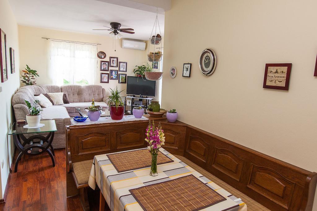 Apartments Villa Americana Jadranovo Δωμάτιο φωτογραφία